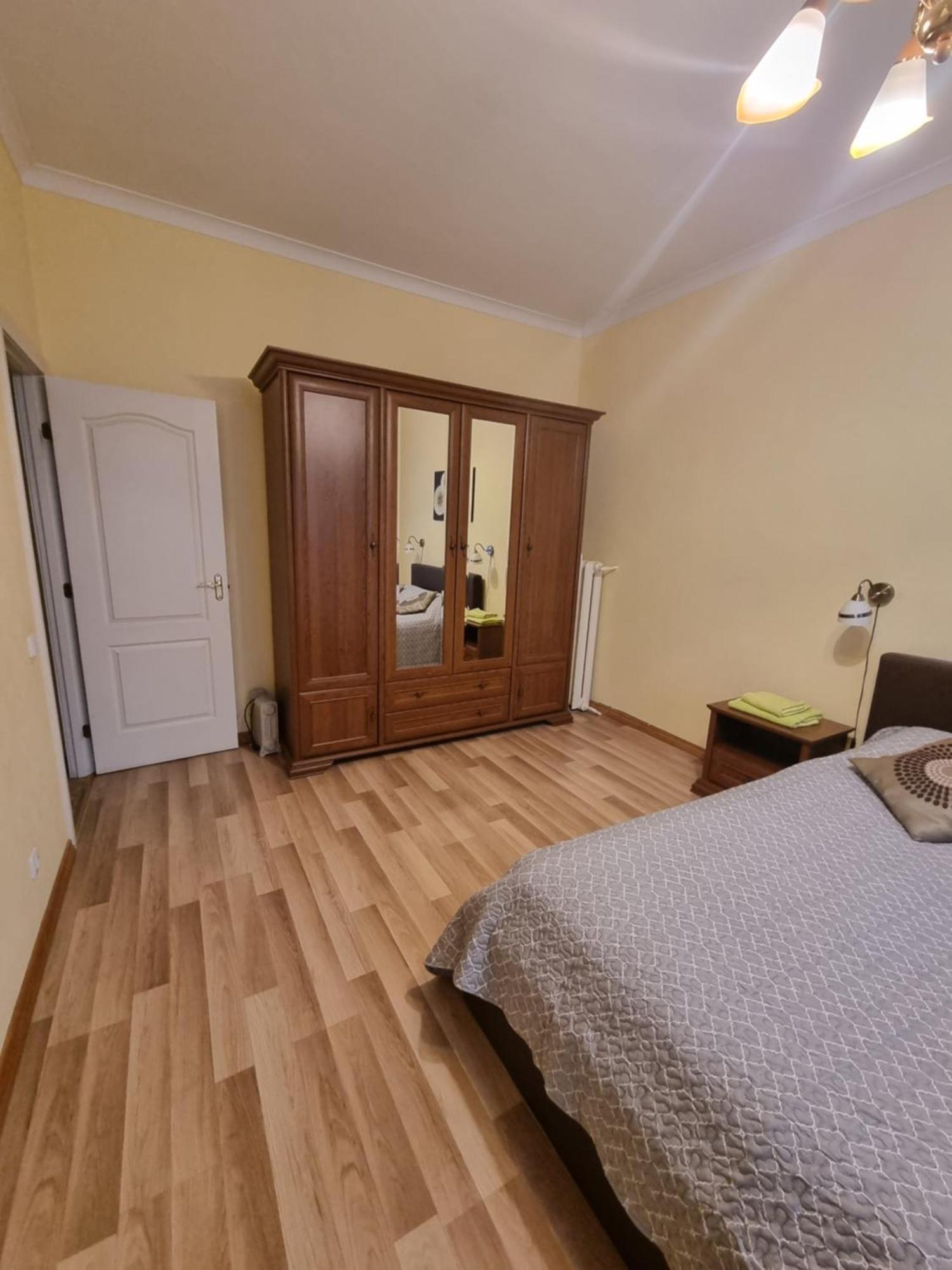Lacplesa Central Apartments Riga Bagian luar foto